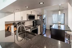 2206 S Cypress Bend Dr, Pompano Beach, FL 33069 - Photo 7