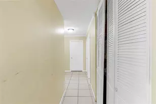 970 SW 67th Ave, North Lauderdale, FL 33068 - Photo 13