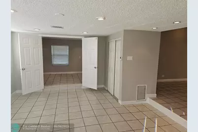 2586 NW 58th Ave, Margate, FL 33063 - Photo 15