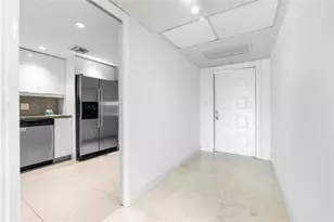 535 Oaks Dr, Pompano Beach, FL 33069 - Photo 3