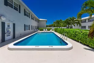 298 SW 6th St, Boca Raton, FL 33432 - Photo 23