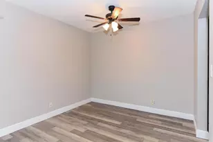 298 SW 6th St, Boca Raton, FL 33432 - Photo 9