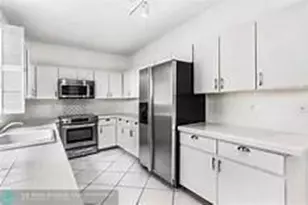 301 Isle of Capri Dr, Fort Lauderdale, FL 33301 - Photo 9