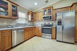 18643 SW 15th St, Pembroke Pines, FL 33029 - Photo 11