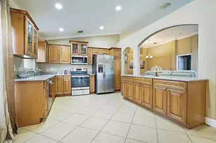 18643 SW 15th St, Pembroke Pines, FL 33029 - Photo 9