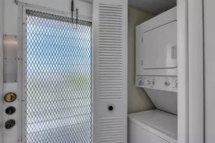 2748 NW 104th Ave, Sunrise, FL 33322 - Photo 7