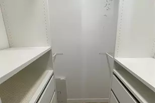 8055 NW 8th St, Miami, FL 33126 - Photo 9