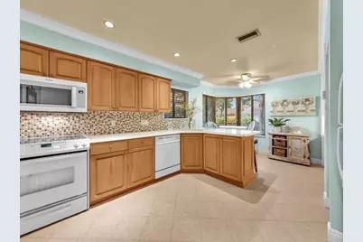 1878 NW 93rd Ter, Plantation, FL 33322 - Photo 15