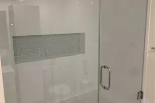 1000 Parkview Dr, Hallandale Beach, FL 33009 - Photo 15