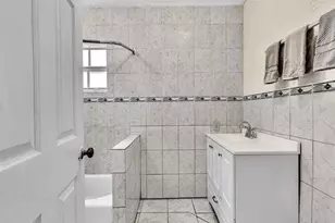 4220 NW 49th Ave, Lauderdale Lakes, FL 33319 - Photo 15