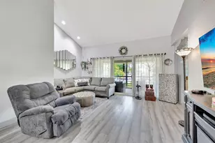 8799 Holly Ct, Tamarac, FL 33321 - Photo 9