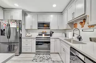 8799 Holly Ct, Tamarac, FL 33321 - Photo 5