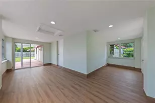 2071 NE 180th St, North Miami Beach, FL 33162 - Photo 19