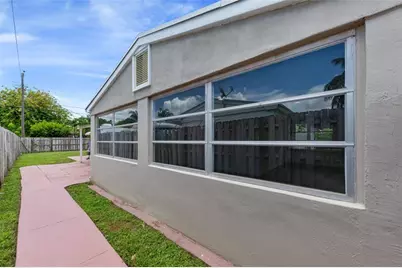 2071 NE 180th St, North Miami Beach, FL 33162 - Photo 29