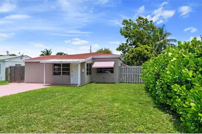 2071 NE 180th St, North Miami Beach, FL 33162 - Photo 3
