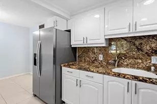 1084 Harwood F, Deerfield Beach, FL 33442 - Photo 5