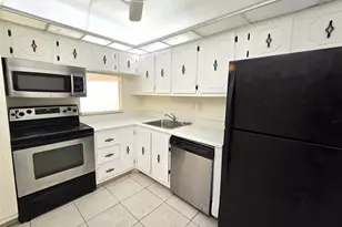 4334 NW 9th Ave, Deerfield Beach, FL 33064 - Photo 3