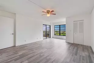 2200 S Cypress Bend Dr, Pompano Beach, FL 33069 - Photo 13