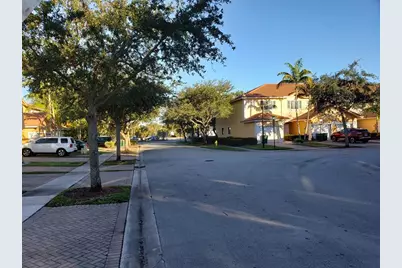 7917  Tuscany Dr, Tamarac, FL 33321 - Photo 31