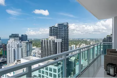 950  Brickell Bay Dr, Unit #5205, Miami, FL 33131 - Photo 21