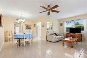 489 Tilford Unit, Deerfield Beach, FL 33442 - Photo 3