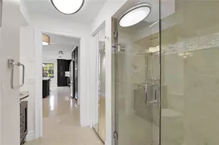 250 E Royal Palm Rd, Boca Raton, FL 33432 - Photo 13