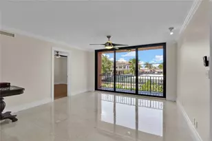 250 E Royal Palm Rd, Boca Raton, FL 33432 - Photo 9