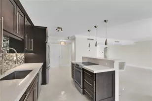 250 E Royal Palm Rd, Boca Raton, FL 33432 - Photo 5