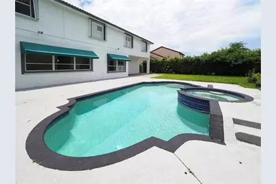 10749  Nashville Dr, Cooper City, FL 33026 - Photo 7