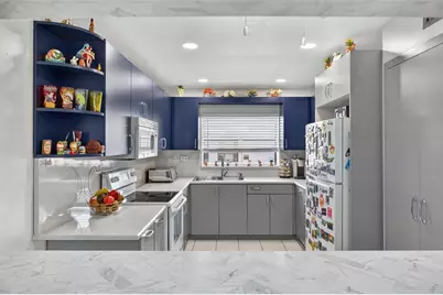 10145  Sunrise Lakes Blvd, Unit #406, Sunrise, FL 33322 - Photo 21