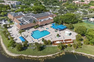 10145 Sunrise Lakes Blvd, Sunrise, FL 33322 - Photo 25