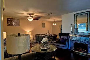 1390 NW 70th Ln, Margate, FL 33063 - Photo 3