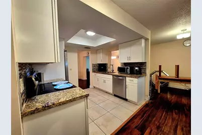 1390 NW 70th Ln, Margate, FL 33063 - Photo 13