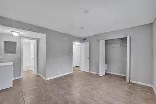 555 SE 8th St, Deerfield Beach, FL 33441 - Photo 7