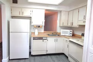 7320 Lake Cir Dr, Margate, FL 33063 - Photo 9