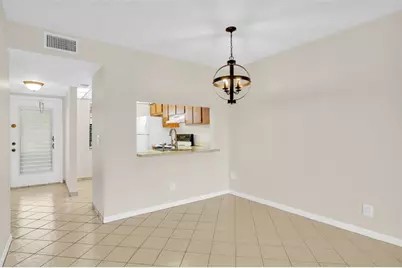 10304  Sunrise Lakes Blvd, Unit #106, Sunrise, FL 33322 - Photo 11