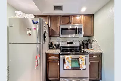 1672 SE Green Acres Cir, Unit #B-104, Port Saint Lucie, FL 34952 - Photo 27