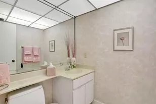 330 SE 20th Ave, Deerfield Beach, FL 33441 - Photo 19