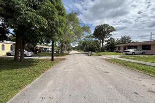 1571 NE 28th Ct, Pompano Beach, FL 33064 - Photo 3