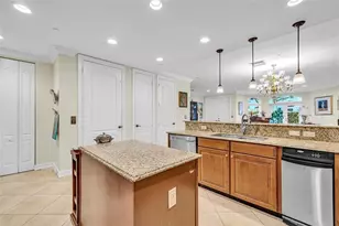 913 NE 17th Way Unit #*, Fort Lauderdale, FL 33304 - Photo 13