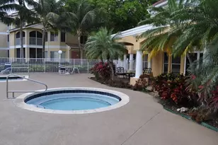 2465 NW 33rd St, Oakland Park, FL 33309 - Photo 3