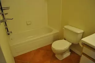 2465 NW 33rd St, Oakland Park, FL 33309 - Photo 17