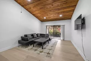 8337 NW 37th Pl, Sunrise, FL 33351 - Photo 5