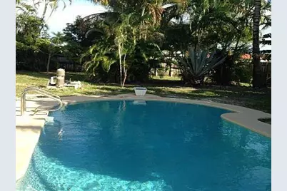 240 NE 55 Street, Oakland Park, FL 33334 - Photo 3