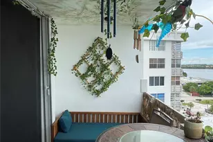 1401 NE Miami Gardens Dr, Miami, FL 33179 - Photo 9