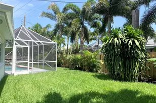 764 SW 7th St, Boca Raton, FL 33486 - Photo 35