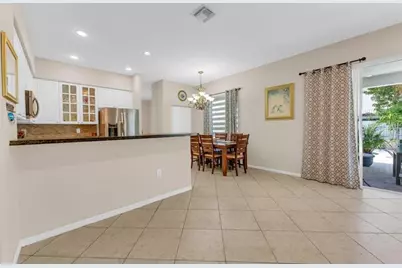 2028 SW 176th Ter, Miramar, FL 33029 - Photo 9