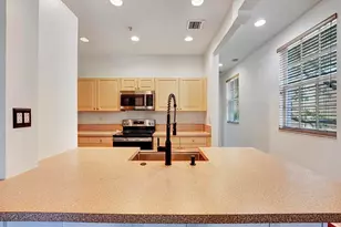 454 SW 147th Ave, Pembroke Pines, FL 33027 - Photo 13