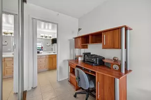 2205 S Cypress Bend Dr, Pompano Beach, FL 33069 - Photo 25