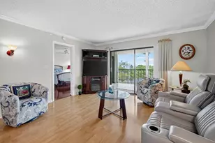 2205 S Cypress Bend Dr, Pompano Beach, FL 33069 - Photo 13